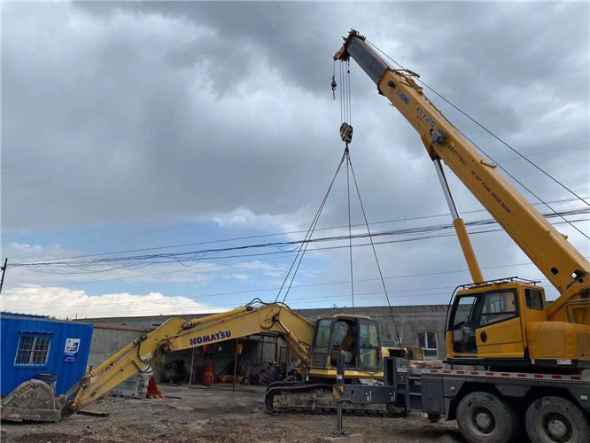 枣阳市25吨吊车的工作半径是多少？