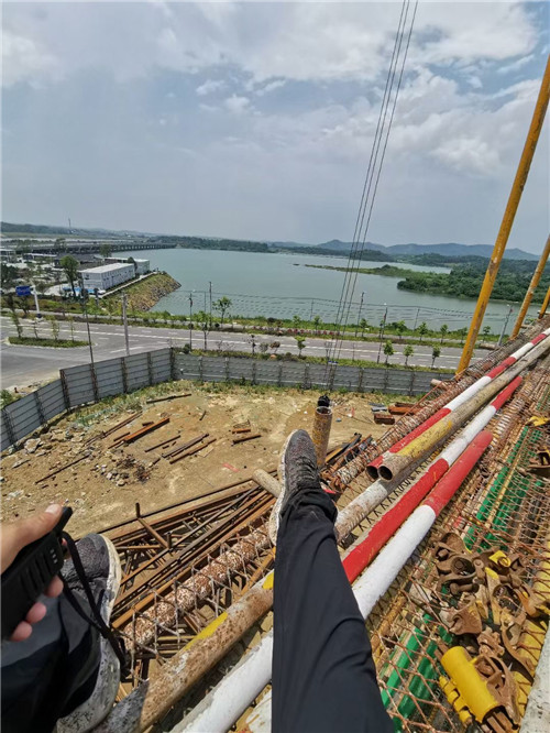 枣阳市作业中发生设备损坏或人员意外，责任怎么划分？