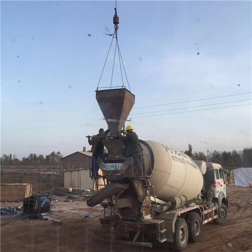 枣阳市“精准瞄准”—— 吊车的 “定位导航” 技术